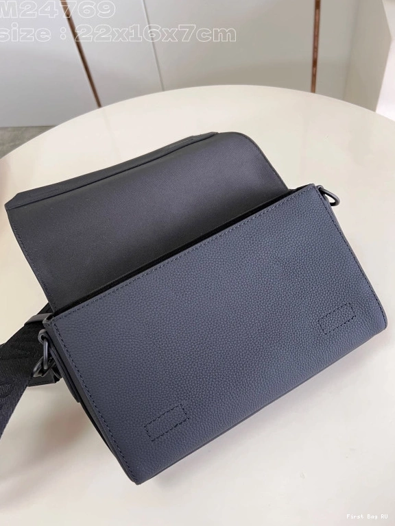 First bag ru LOUIS Messenger Takeoff VUITTON PM-22*16.5*7CM 0731